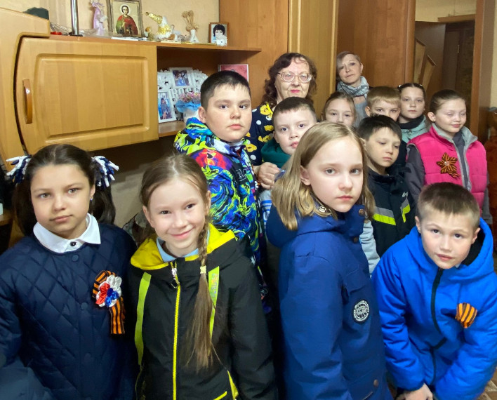 Первые поздравляют с праздником!.
